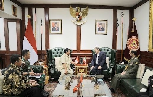 تاکید اندونزی بر توسعه همکاری دفاعی با ایران