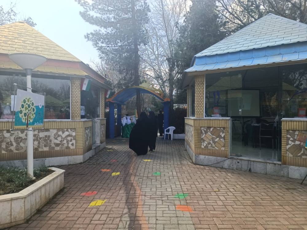گشایش بوستان نمایشگاهی در اردوگاه ثامن الحجج مشهد
