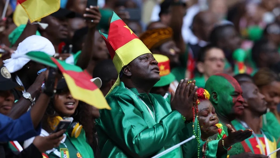 ۵۲ بایکن فوتبال کامرون محروم شدند
