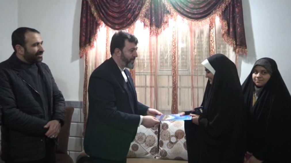 نوجوان رامیانی که به خاطر ۳ روز کسری نمی‌تواند رای دهد، سفیر انتخابات شد