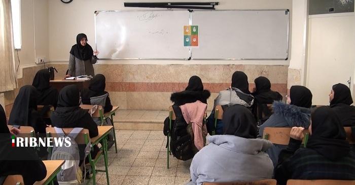 برگزاری زنگ مجلس در مدارس استان همدان