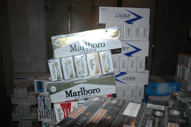 کشف یک هزار نخ سیگار خارجی قاچاق در اراک