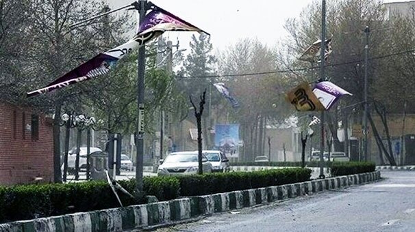 امروز وزش باد شدید و خیزش گرد و خاک در تهران