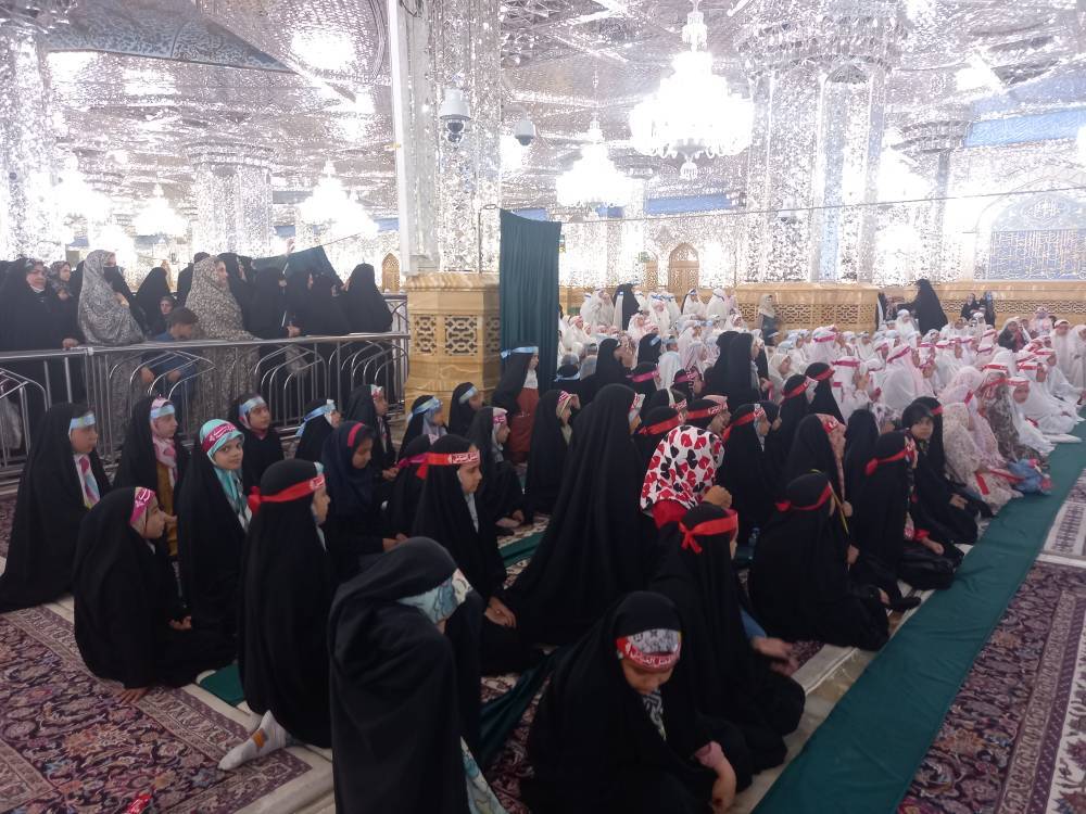 برگزاری جشن عبادت هزار دانش آموز در حرم مطهر رضوی