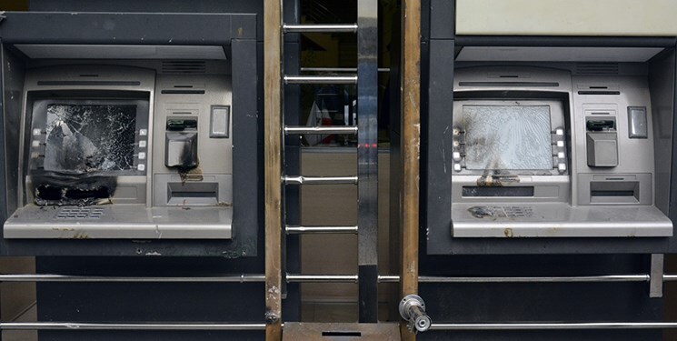 دستگیری عامل آتش سوزی ۲ دستگاه عابر بانک در کاشان