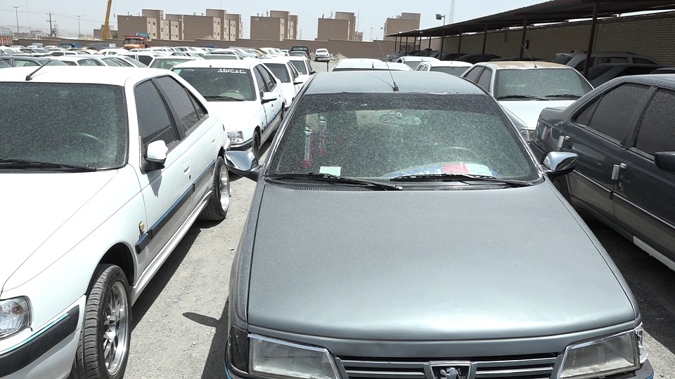 اعمال قانون ۴۰ دستگاه خودروس سواری حادثه ساز در بیرجند