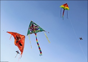 برگزاری جشنواره پرواز بادبادک‌ها در یزد