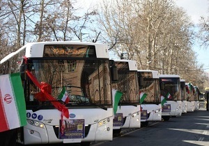 اتوبوسرانی اهواز آماده برای انتقال مردم به محل سخنرانی رییس جمهور