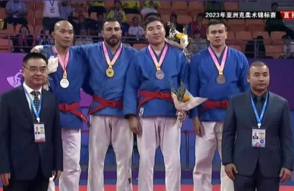 کوراش قهرمانی آسیا؛ نایب قهرمانی مردان، سومی مجموع با ۸ نشان رنگارنگ