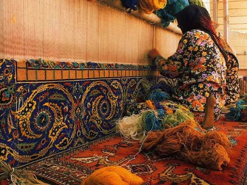 جشنواره نوآوری و کارآفرینی زنجیره ارزش قالی در استان کرمانشاه پایان یافت
