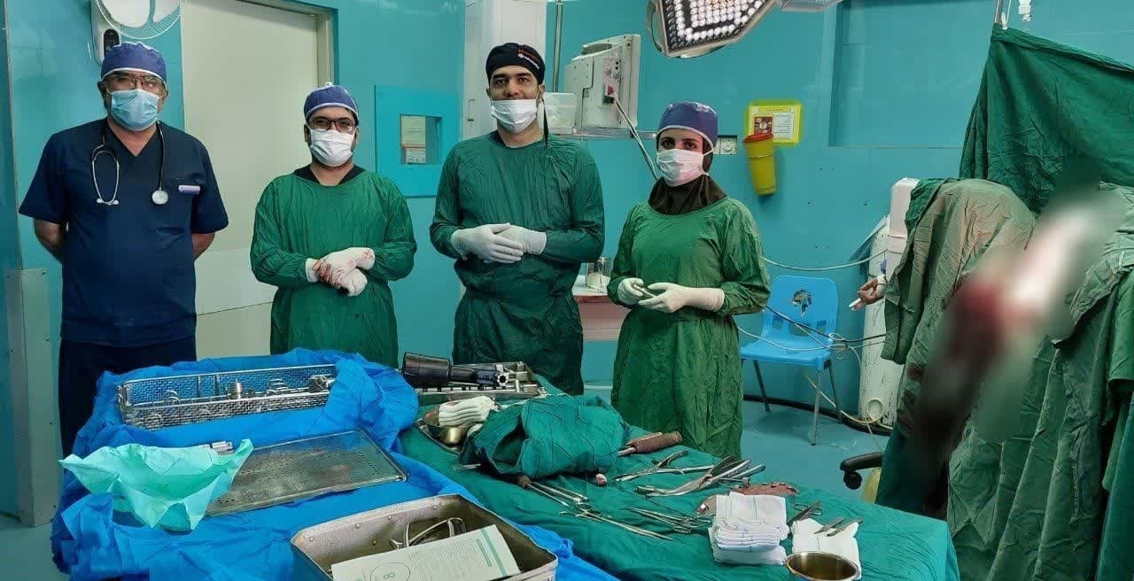 انجام موفقیت آمیز عمل جراحی تخصصی استوتومی گردن ران در کرمانشاه