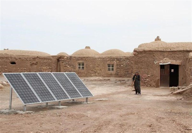 نصب ۴۶۵ پنل خورشیدی برای نیازمندان خراسان جنوبی