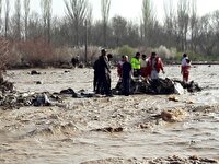 اسکان ۴۰۰ نفر از مسافران گرفتار در سیلاب