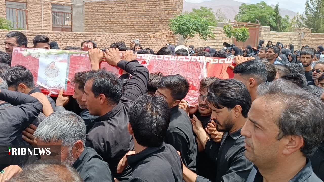 تدفین پیکر شهید مدافع وطن، حسن بادامکی در خراسان جنوبی