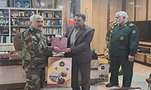تجلیل از عوامل جمع آوری ۱۴۱ مجلد اسناد ناب ارتش در خوزستان