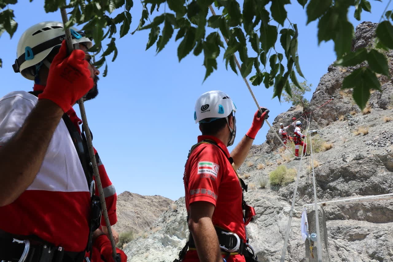 افتتاح اولین پایگاه امداد و نجات کوهستان در خراسان جنوبی