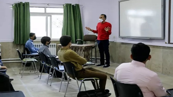 ثبت‌نام بیش از ۱۰ هزار دانشجوی دکتری دانشگاه آزاد اسلامی در سامانه جذب دستیار آموزشی