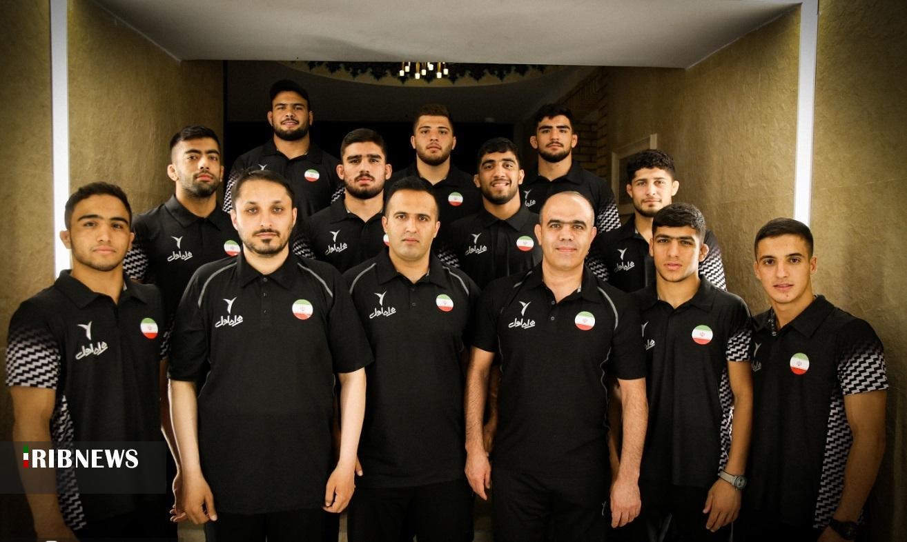 تیم  کشتی آزاد جوانان ­برای حضور در جام یاشاردوغو راهی ترکیه شد