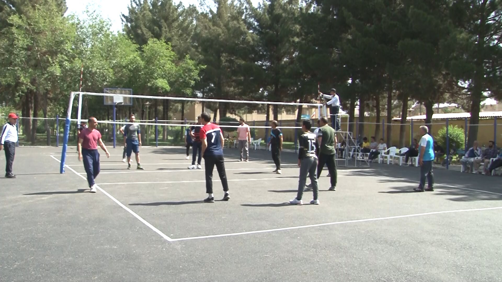 مسابقات والیبال خیابانی فضای باز در زرین شهر