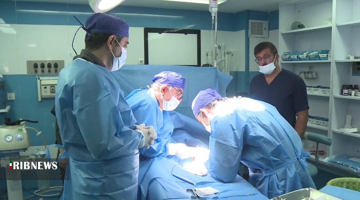 تیم جراحی موسسه خیریه محکم در بیمارستان امام خمینی (ره) شهر ایلام