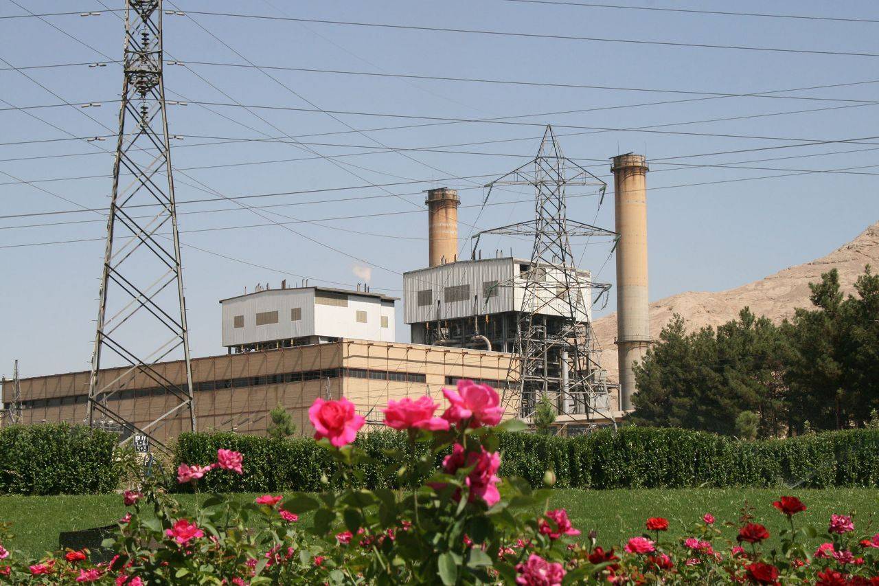 تولید بیش از ۳۹۲ میلیون کیلووات ساعت برق در نیروگاه اصفهان