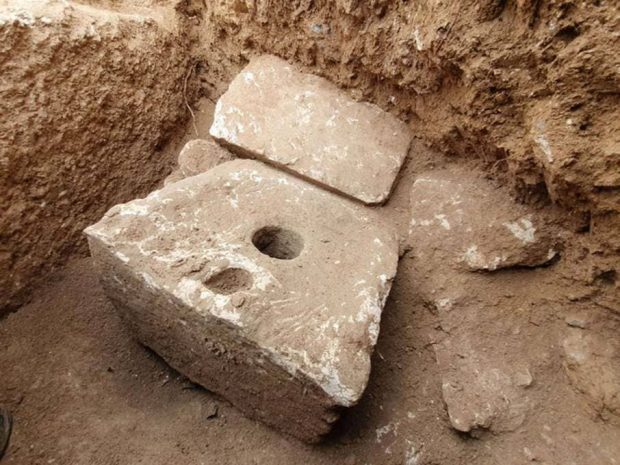 کشف آثار تاریخی در دومین فصل کاوش‌های باستان شناسی در روستای قباق تپه کوزران