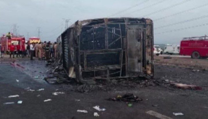 جان باختن ۲۶ نفر بر اثر آتش گرفتن اتوبوس در هند