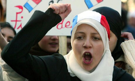 اسلام شناس فرانسوی: با مسلمانان در فرانسه بدرفتاری می‌شود