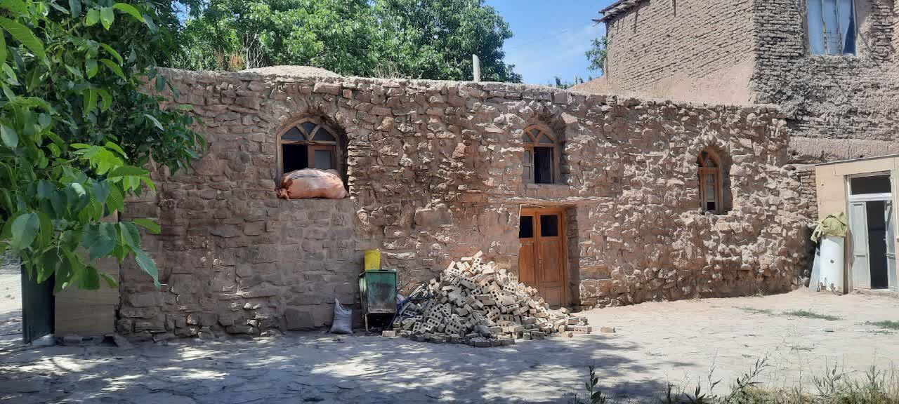 مرمت مسجد تاریخی روستای «گاه» در چناران خراسان رضوی