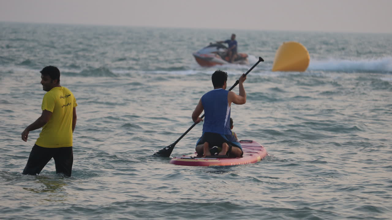 برگزاری اولین جشنواره هیئت ورزش‌های دریایی و ساحلی در بوشهر