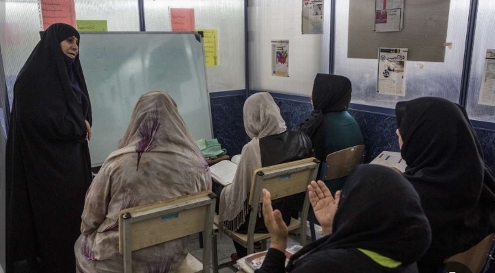 خوزستان، رتبه سوم کشور در اجرای برنامه سواد آموزی در ندامتگاه ها