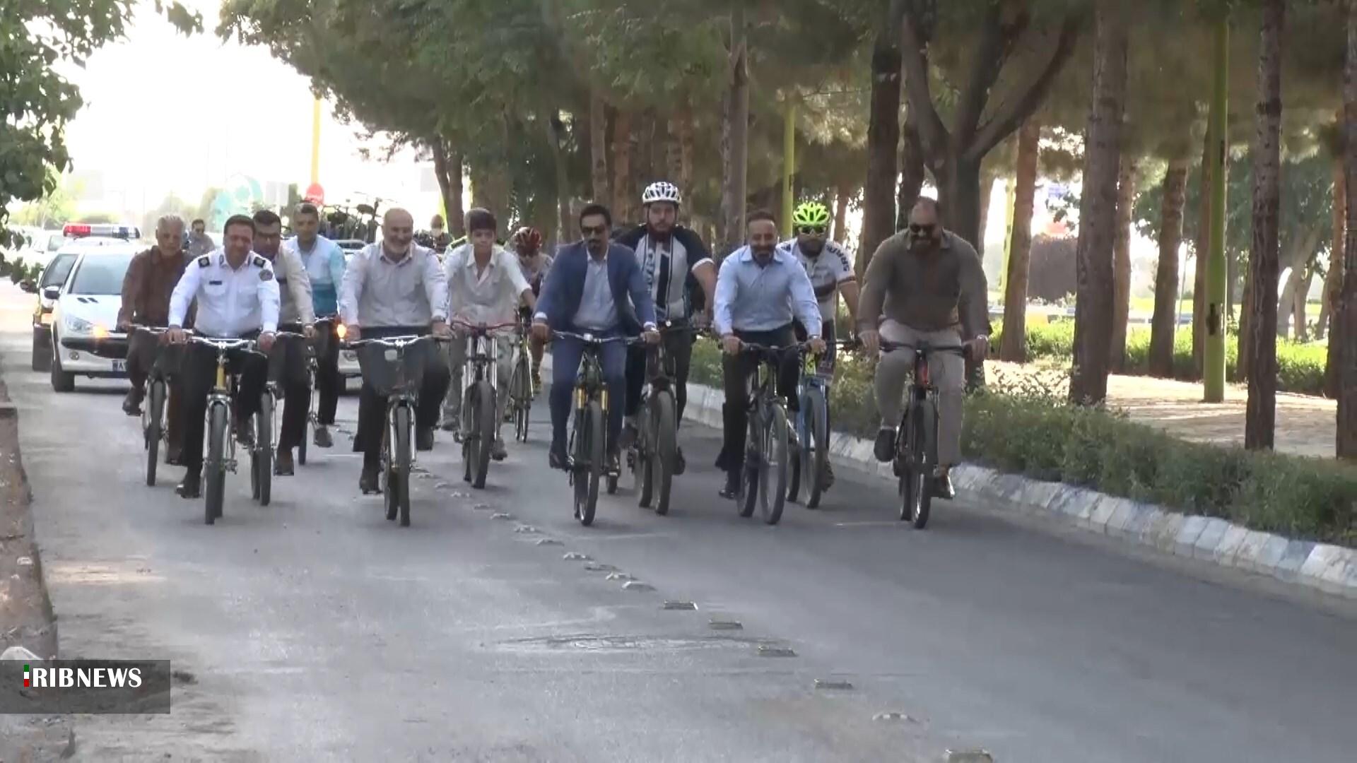 دوچرخه سواری در شاهین شهر