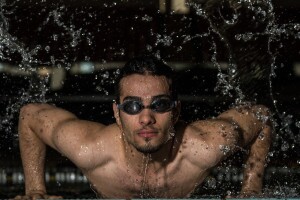 درخشش یاوری با رکوردشکنی در شنای ۱۰۰ و ۲۰۰ متر آزاد