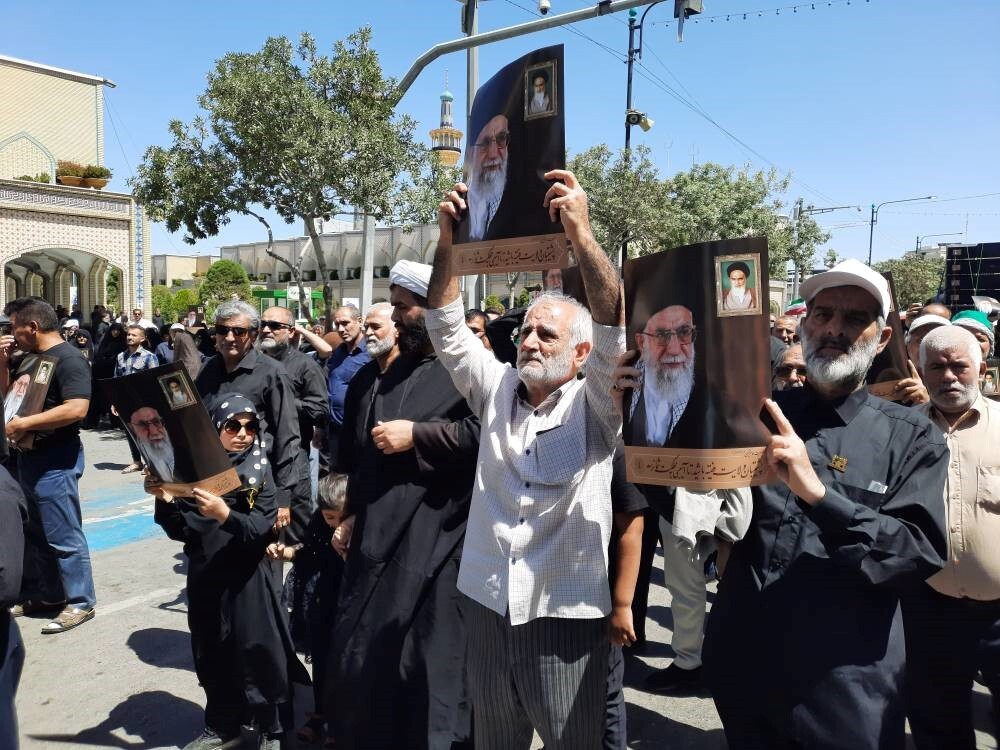 برگزاری راهپیمایی دفاع از حریم قرآن در مشهدالرضا