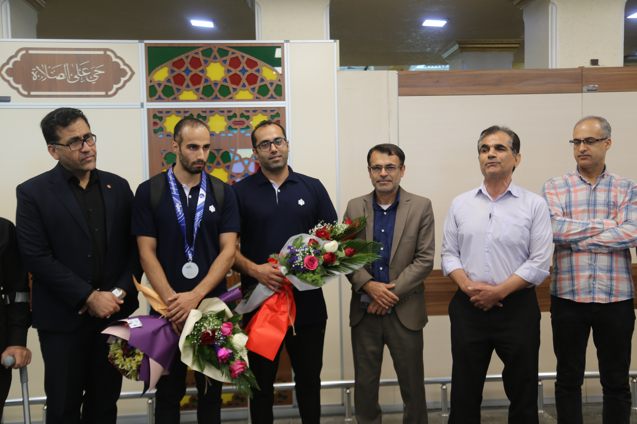 استقبال از پارالمپیکی‌های بوشهری در فرودگاه بوشهر