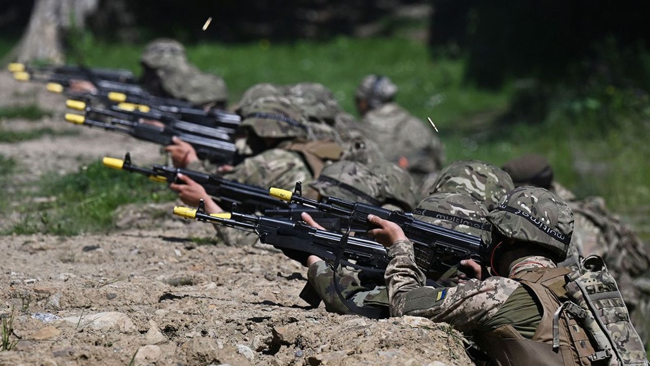 آموزش بیش از ۱۷ هزار سرباز اوکراینی در انگلیس