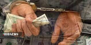 دستگیری دلال ارز قاچاق در بوکان