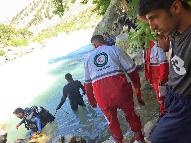 تلاش برای جستجوی پیکر جوان غرق شده در رودخانه خرسان