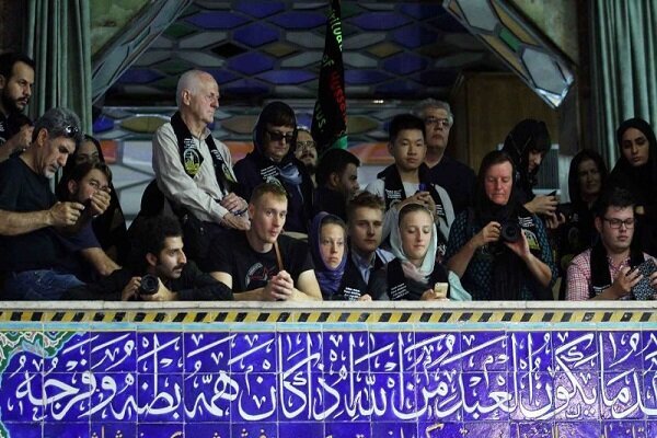 حضور گردشگران خارجی در «مهمانی علوی» یزد