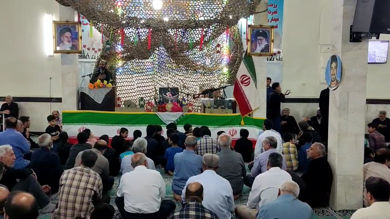 برگزاری یادواره ۹۶ شهید محله آدریان خمینی شهر