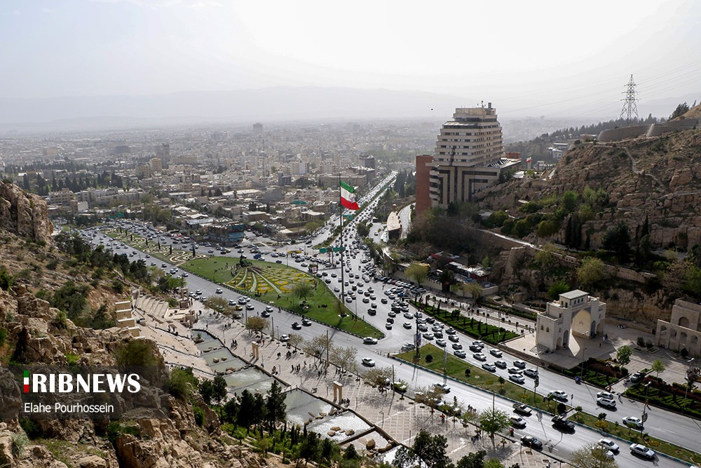 اعمال محدودیت ترافیکی در ورودی شیراز از سمت دروازه قرآن