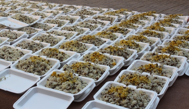 توزیع ۱۲ هزار پرس غذا در بین مددجویان شهر کاشان