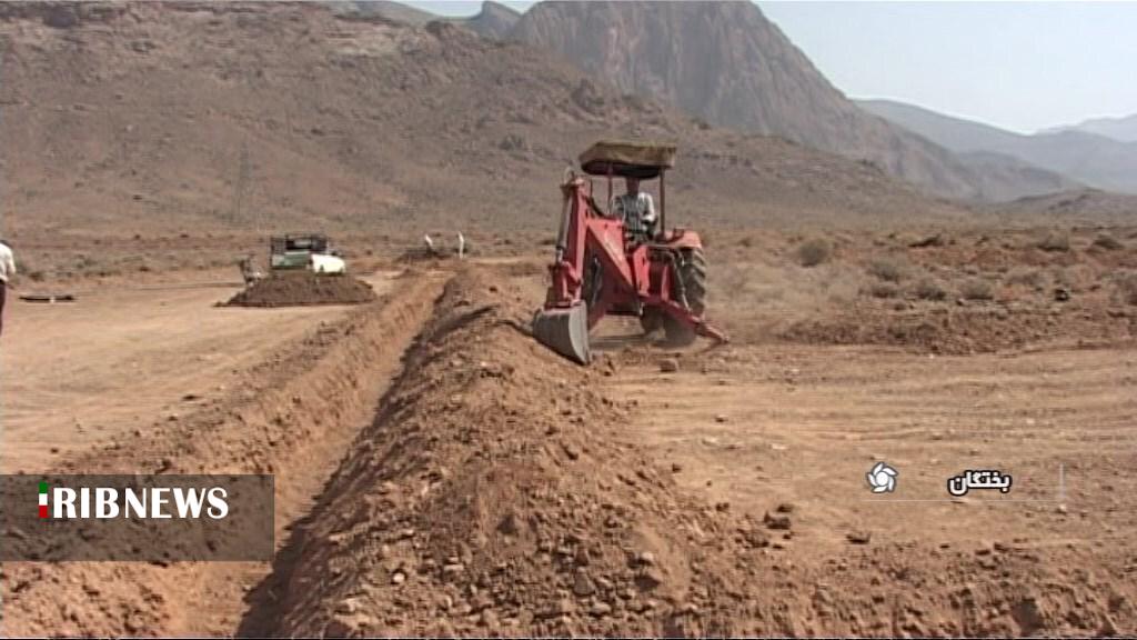 آغاز طرح آبرسانی به مسکن ملی شهر آباده طشک