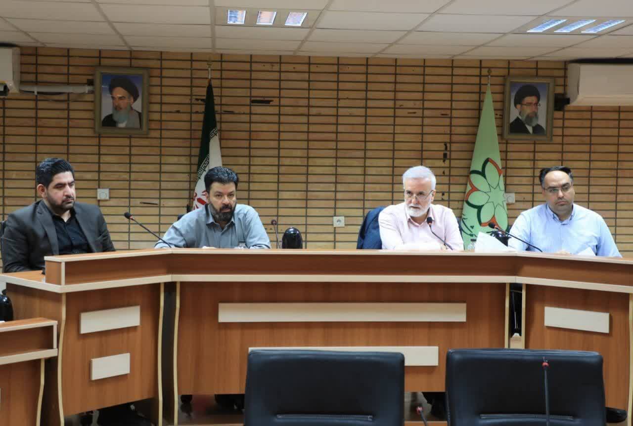 اجرای پروژه آسفالت خیابان های مناطق یازده‌گانه شیراز