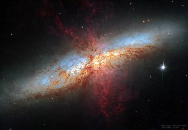 باد اَبرکهکشانی از منشع کهکشانM۸۲
