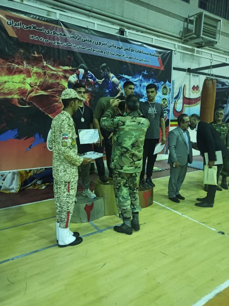 پایان مسابقات بوکس قهرمانی نیروی زمینی ارتش در بیرجند