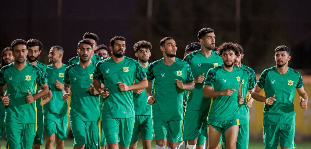 تمرین تیم فوتبال صنعت نفت آبادان پیش از آغاز لیگ برتر