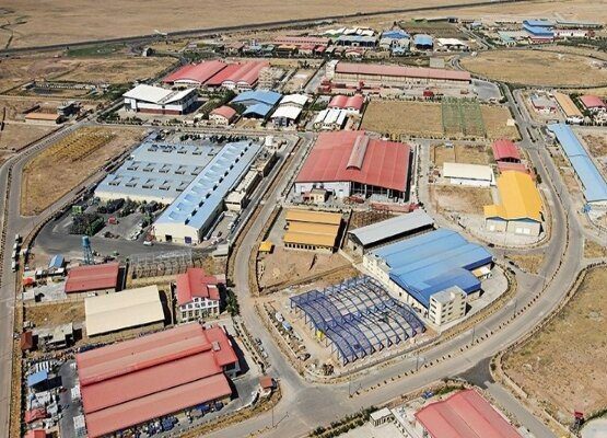تعیین تکلیف قرارداد واگذاری زمین در شهرک‌های صنعتی خوزستان