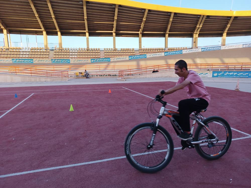 برگزاری مسابقات دوچرخه سواری کم توانان ذهنی در مشهد