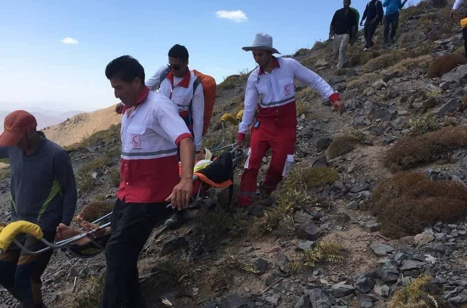 نجات کوهنورد نیشابوری در ارتفاعات قله اوشک